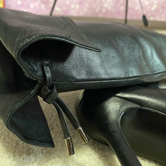 Stuart Weitzman beautiful boot - Picture 9 of 10